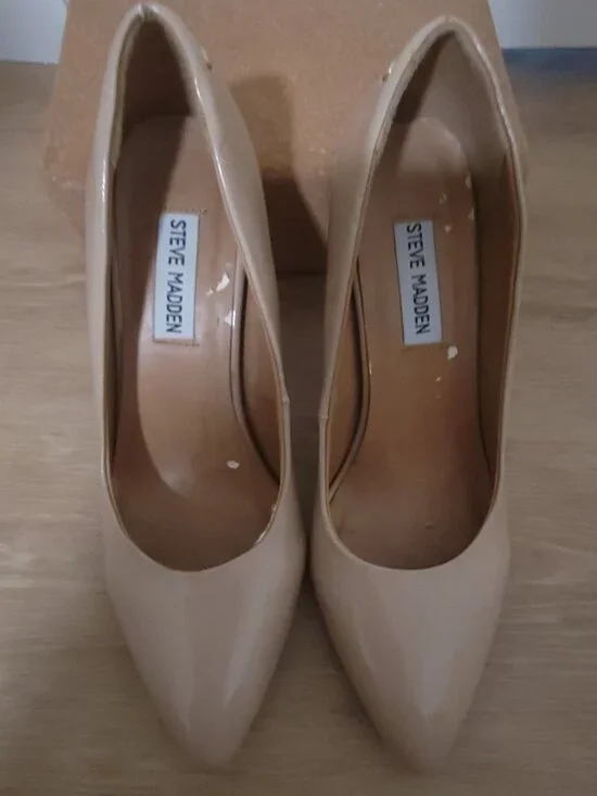 Steve Madden Classic Heel, Size 8 - Picture 3 of 4